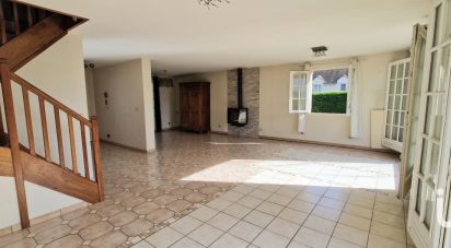 Traditional house 6 rooms of 163 m² in Marolles-en-Brie (94440)