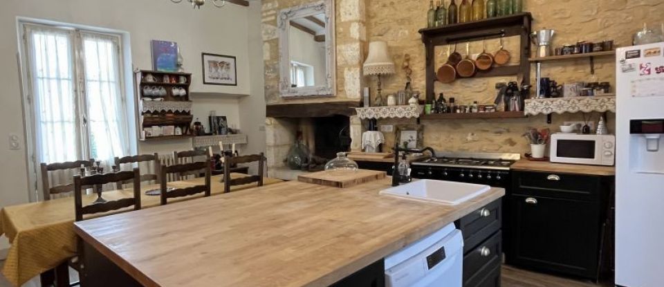 House 4 rooms of 112 m² in Sarlat-la-Canéda (24200)