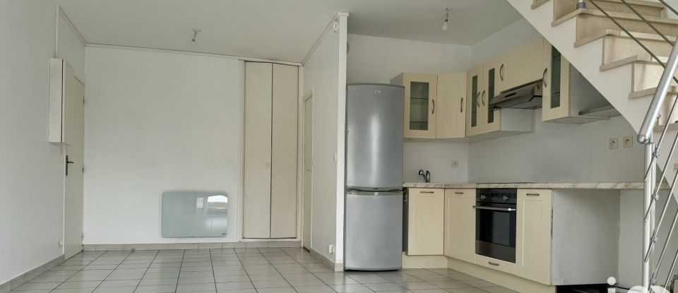 Appartement 2 pièces de 42 m² à Sainte-Geneviève-des-Bois (91700)