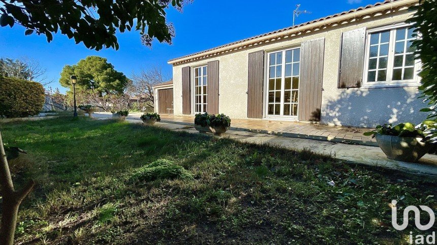 House 3 rooms of 74 m² in Avignon (84140)