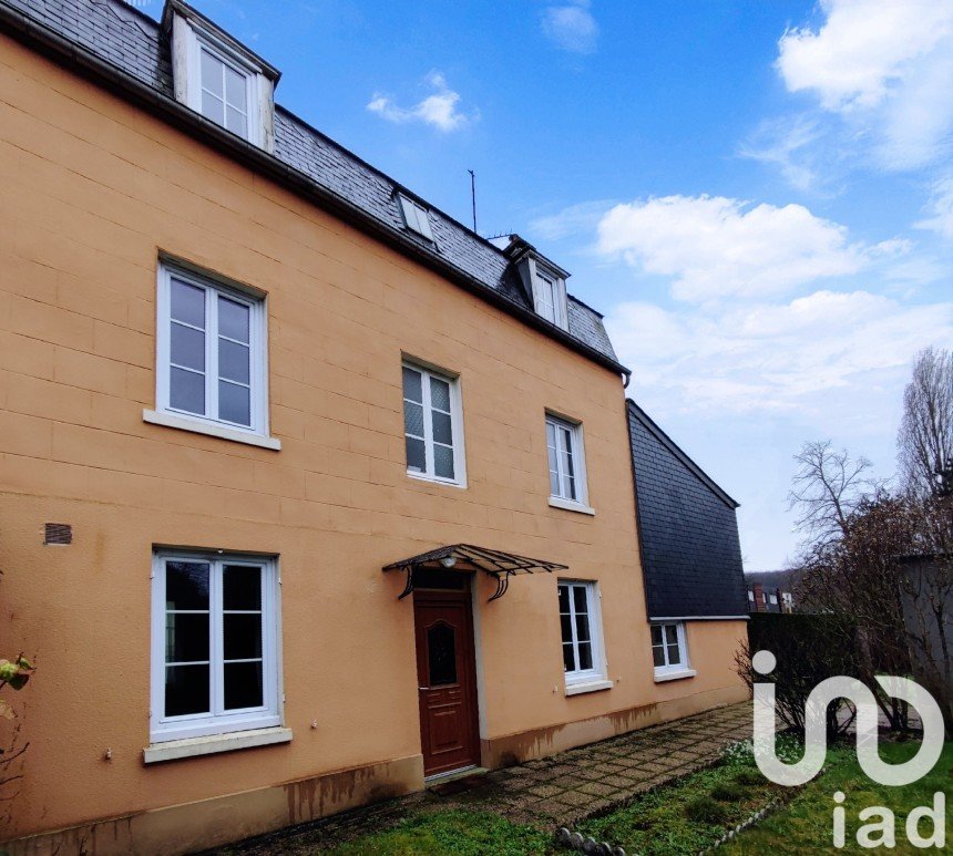 Town house 7 rooms of 132 m² in Lisieux (14100)