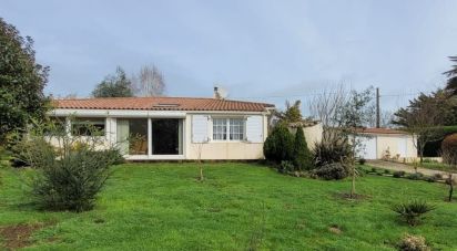 House 4 rooms of 105 m² in Vairé (85150)