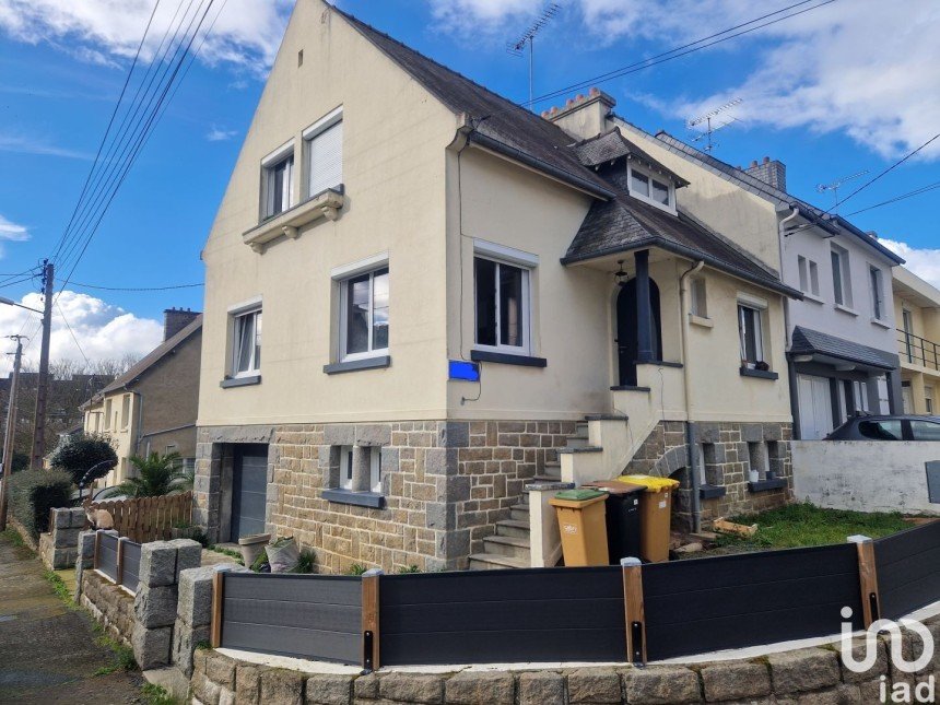 House 4 rooms of 82 m² in Saint-Brieuc (22000)