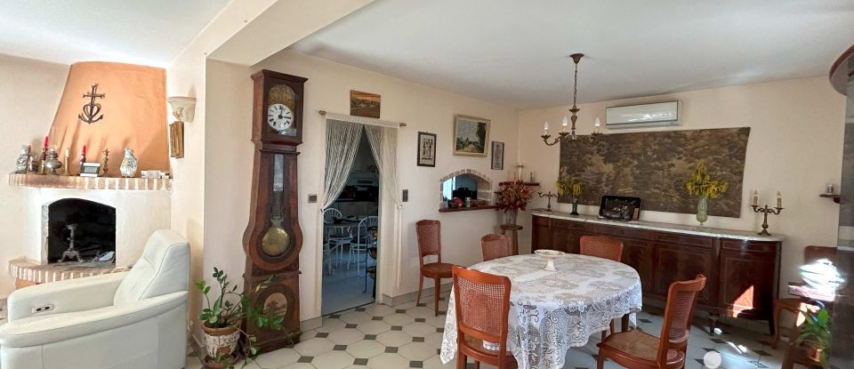 Traditional house 4 rooms of 156 m² in Bagard (30140)