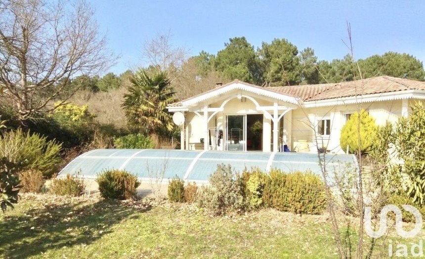 House 4 rooms of 106 m² in Sanguinet (40460)