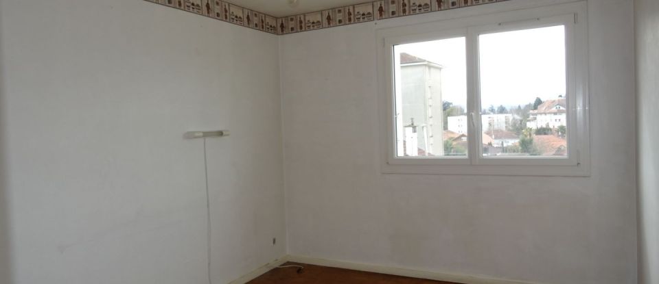 Apartment 3 rooms of 61 m² in Billère (64140)