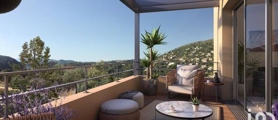 Land of 600 m² in Nice (06200)
