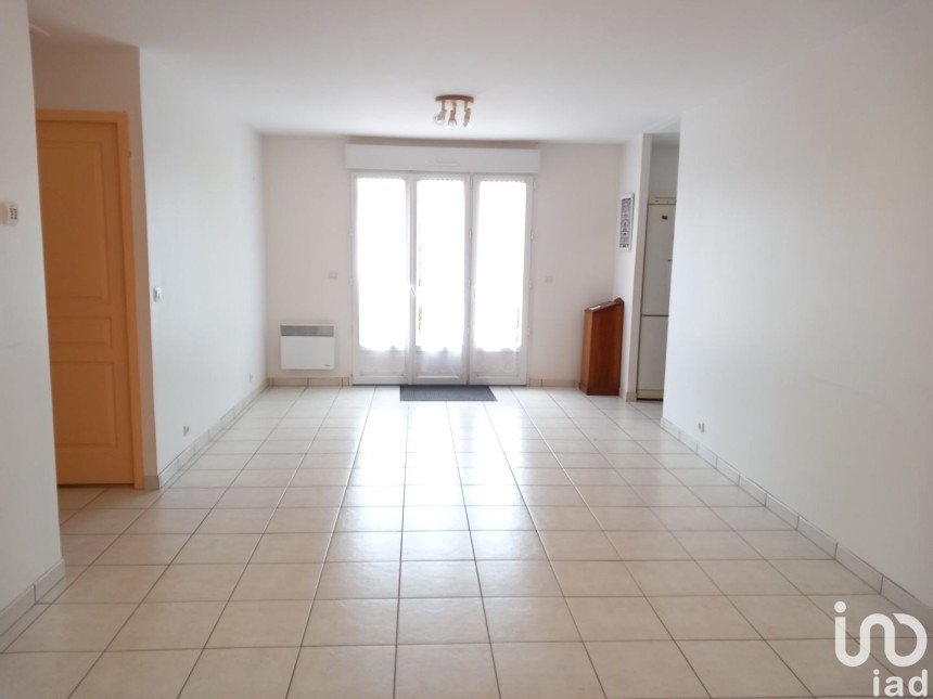 House 4 rooms of 73 m² in Beaumont-les-Autels (28480)