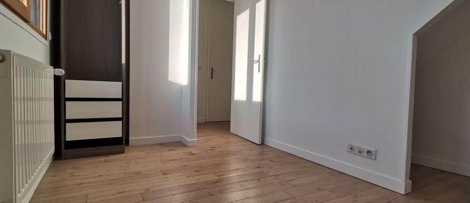Apartment 3 rooms of 60 m² in Villejuif (94800)