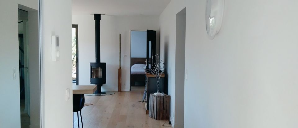 House 4 rooms of 107 m² in La Teste-de-Buch (33260)