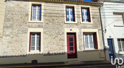 House 6 rooms of 132 m² in Fontenay-le-Comte (85200)