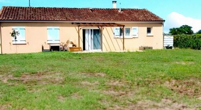 House 4 rooms of 90 m² in Saint-Pierre-d'Eyraud (24130)