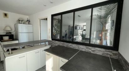House 7 rooms of 160 m² in Plaisir (78370)