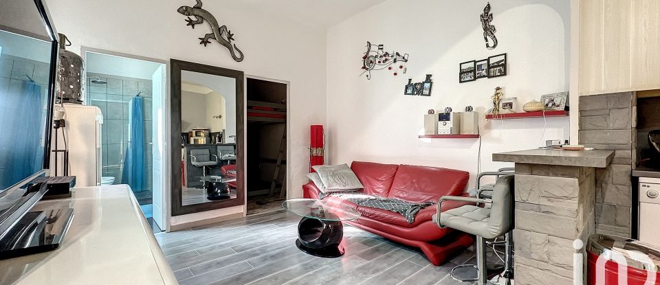Appartement 3 pièces de 49 m² à Nîmes (30000)