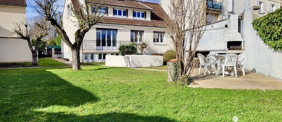House 6 rooms of 114 m² in Châlons-en-Champagne (51000)