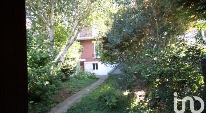 Maison traditionnelle 7 pièces de 145 m² à Clamart (92140)