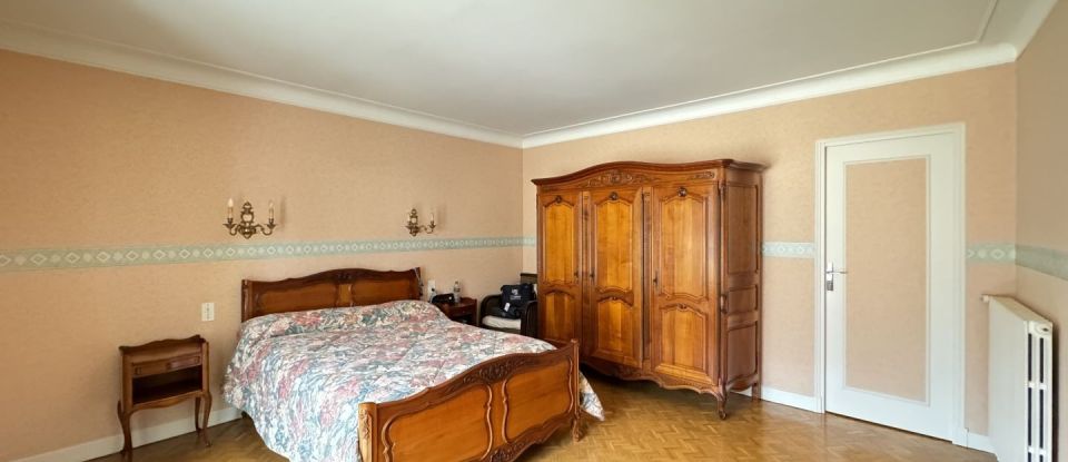 Traditional house 7 rooms of 175 m² in Lavelanet (09300)