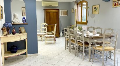 Traditional house 5 rooms of 155 m² in Cabrières (30210)