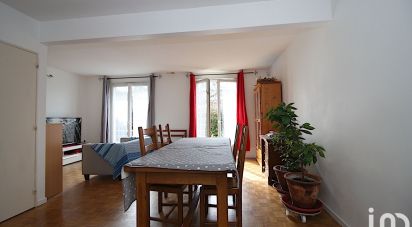 House 6 rooms of 117 m² in Le Mesnil-Saint-Denis (78320)