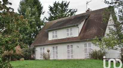 Traditional house 10 rooms of 220 m² in Souligné-sous-Ballon (72290)