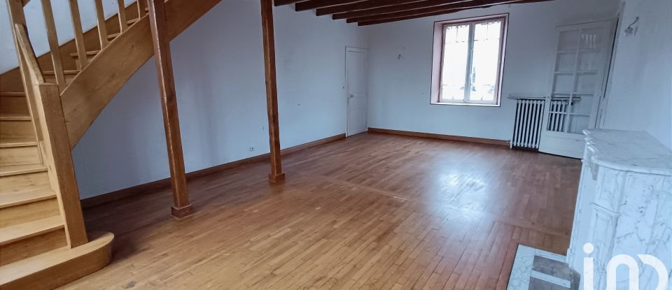 House 6 rooms of 120 m² in Mers-sur-Indre (36230)
