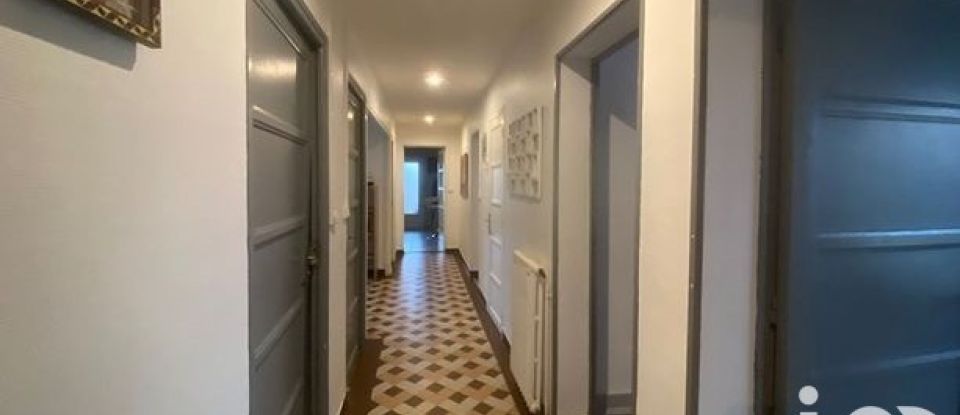 Maison traditionnelle 10 pièces de 214 m² à Lannemezan (65300)