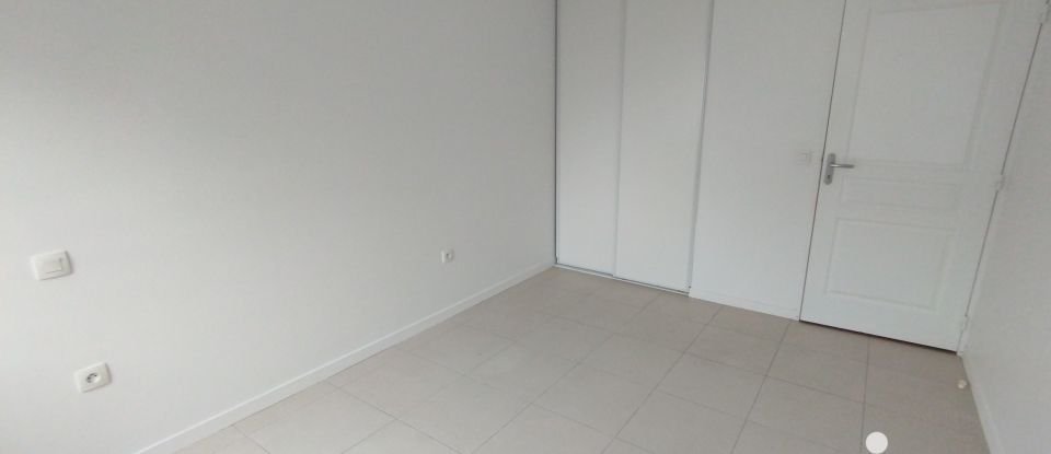 Apartment 3 rooms of 73 m² in Bruges (33520)