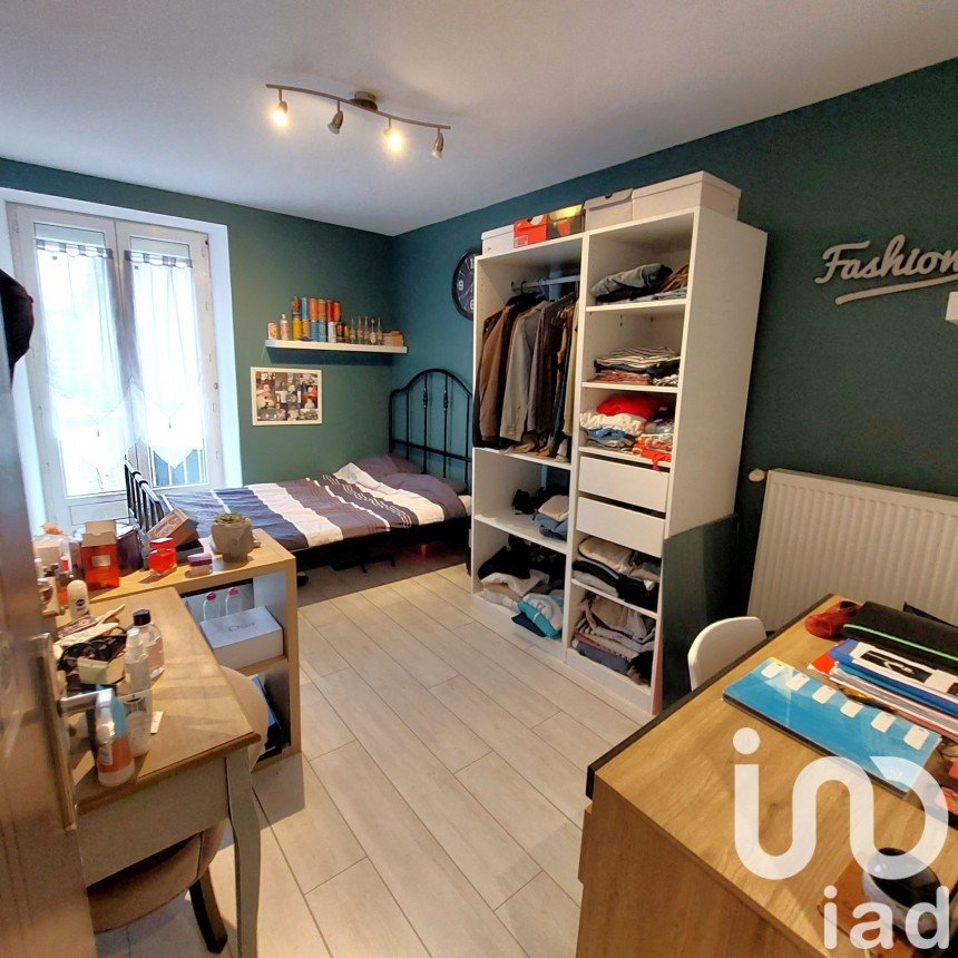 Duplex 4 rooms of 95 m² in Nantes (44000)