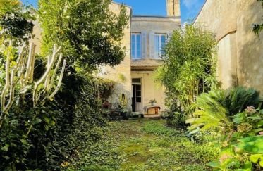 House 7 rooms of 140 m² in Bordeaux (33000)