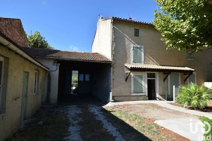 House 6 rooms of 200 m² in Le Thor (84250)