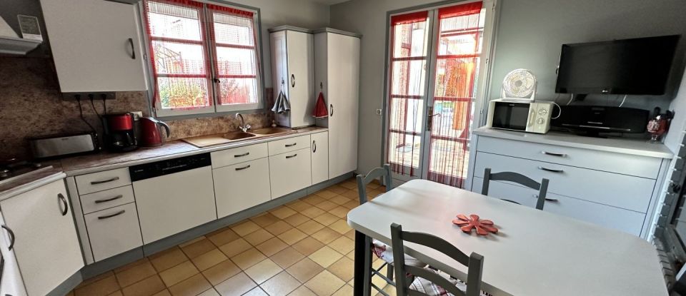 House 6 rooms of 160 m² in Tain-l'Hermitage (26600)