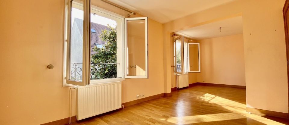 House 7 rooms of 200 m² in Nanterre (92000)