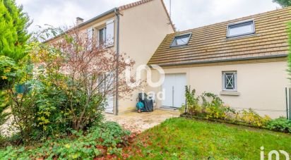 House 9 rooms of 180 m² in Élancourt (78990)