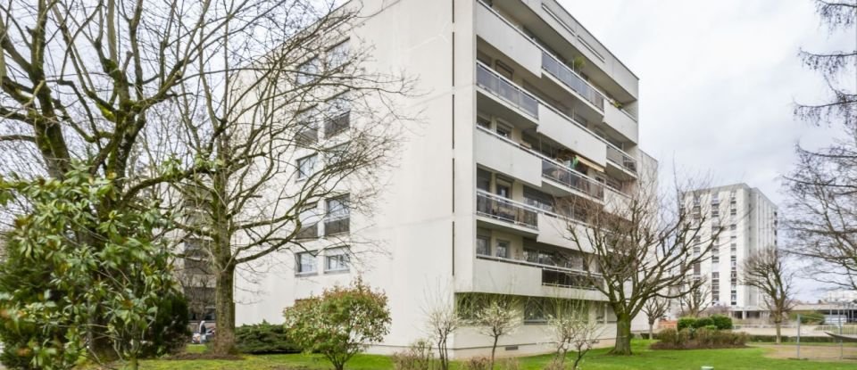 Apartment 3 rooms of 69 m² in Chevilly-Larue (94550)