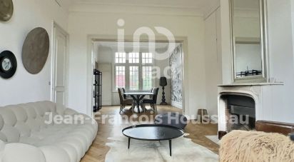 Maison 15 pièces de 420 m² à Tourcoing (59200)
