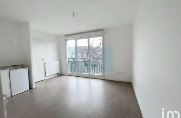 Apartment 1 room of 25 m² in Aulnay-sous-Bois (93600)