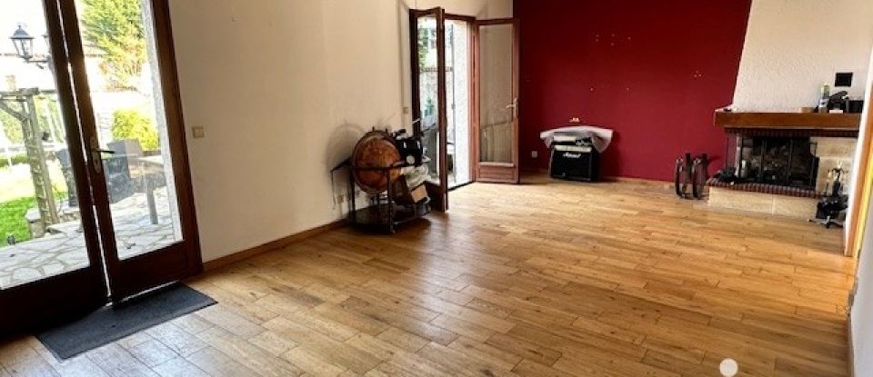 Traditional house 5 rooms of 81 m² in Champigny-sur-Marne (94500)