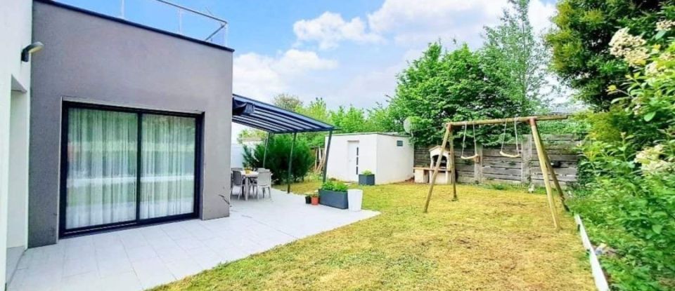 Maison 5 pièces de 130 m² à Vezin-le-Coquet (35132)