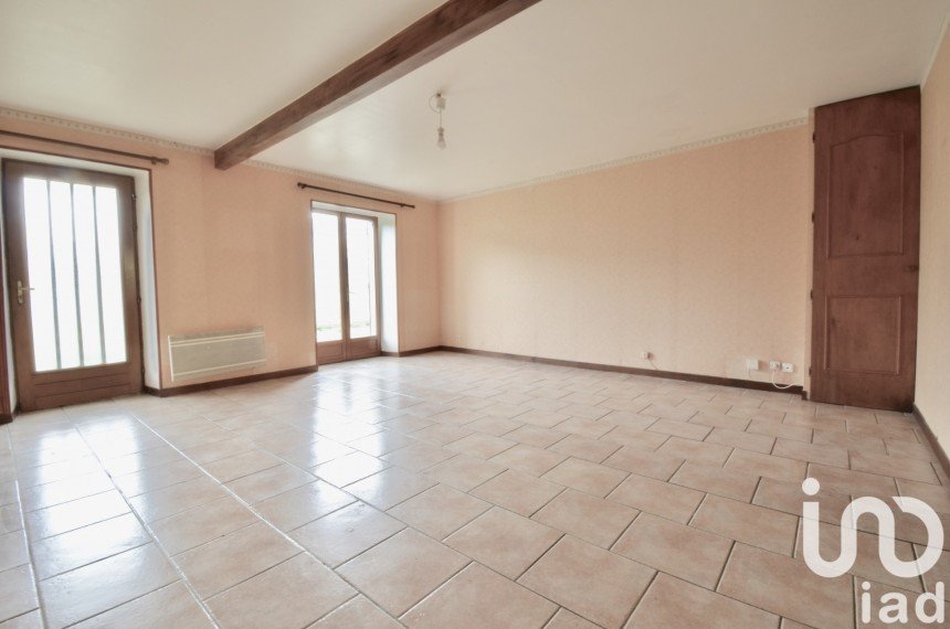 Maison 6 pièces de 130 m² à Sainte-Colombe (77650)