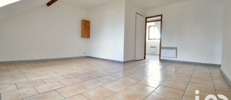 Maison 6 pièces de 130 m² à Sainte-Colombe (77650)