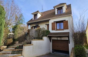 Traditional house 5 rooms of 105 m² in Noiseau (94880)