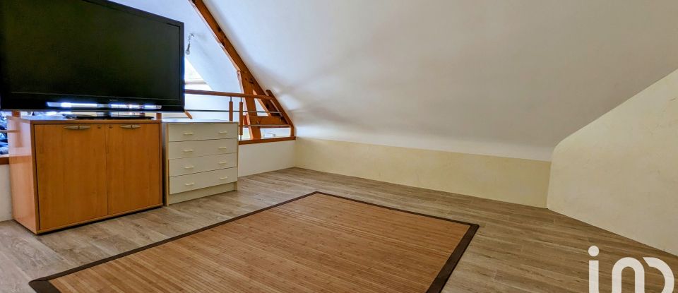 Traditional house 6 rooms of 147 m² in Lohéac (35550)