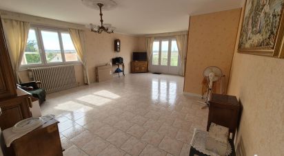 House 6 rooms of 115 m² in La Couronne (16400)