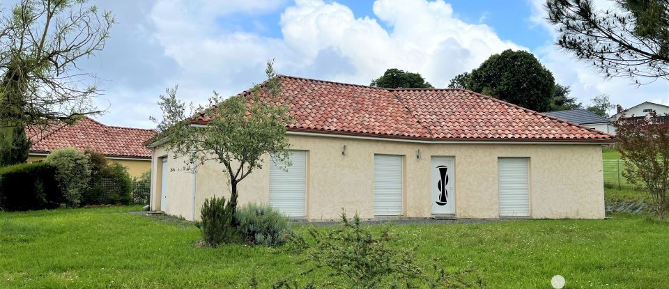 Maison traditionnelle 5 pièces de 120 m² à Nousty (64420)