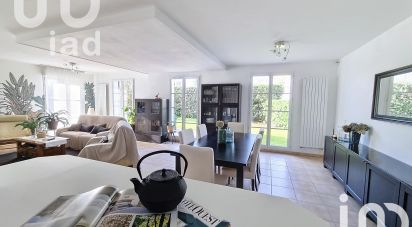 House 7 rooms of 160 m² in Bailly-Romainvilliers (77700)