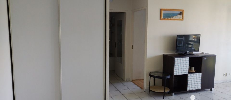 Apartment 2 rooms of 53 m² in Biganos (33380)