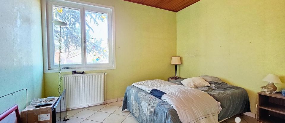 House 5 rooms of 114 m² in Saint-Julien-Molin-Molette (42220)