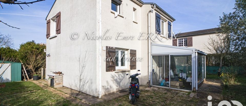 House 5 rooms of 95 m² in Mantes-la-Ville (78711)