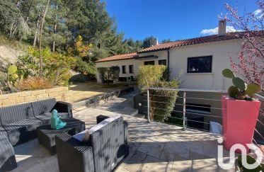 House 6 rooms of 142 m² in Bandol (83150)