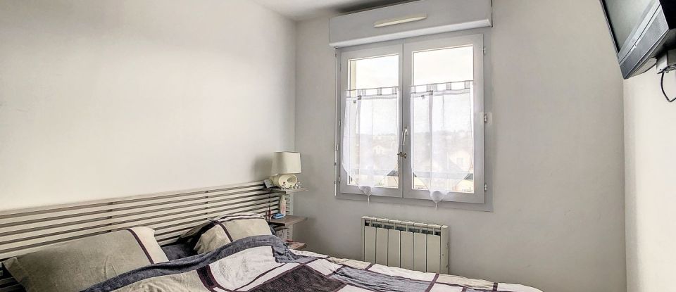 Appartement 4 pièces de 80 m² à Villeneuve-le-Roi (94290)